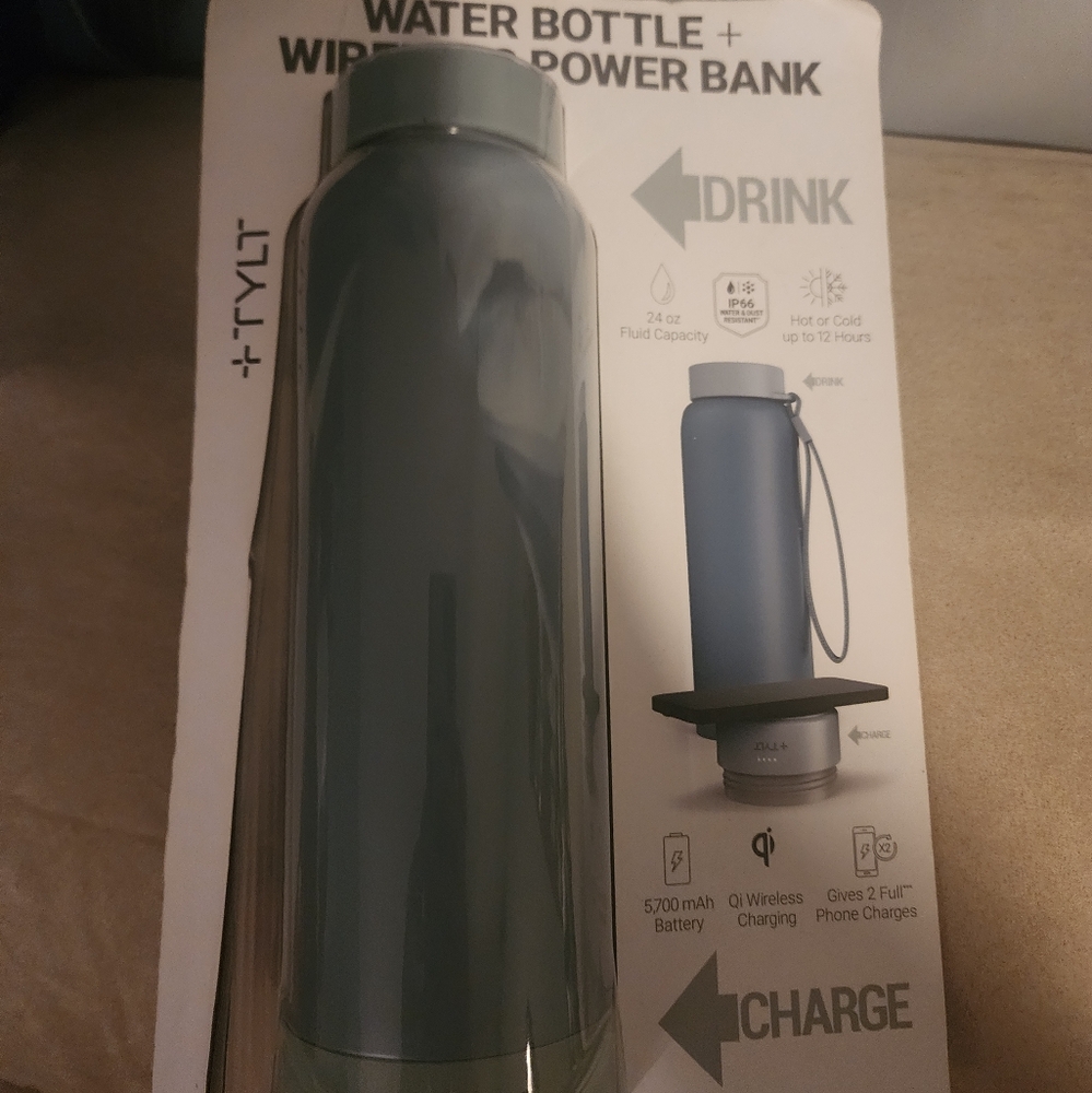 TYLT Water Bottle + Wireless Power Bank Blue